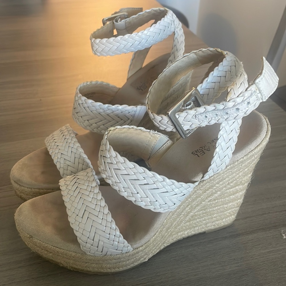 Michael Kors • Cream “Vanilla” Espedrille Wedges